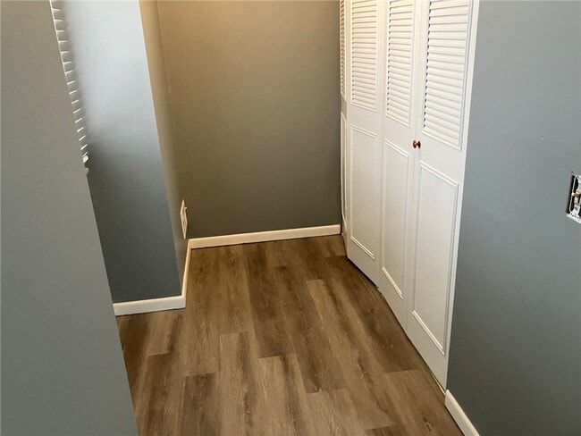 Photo - 553 French Rd