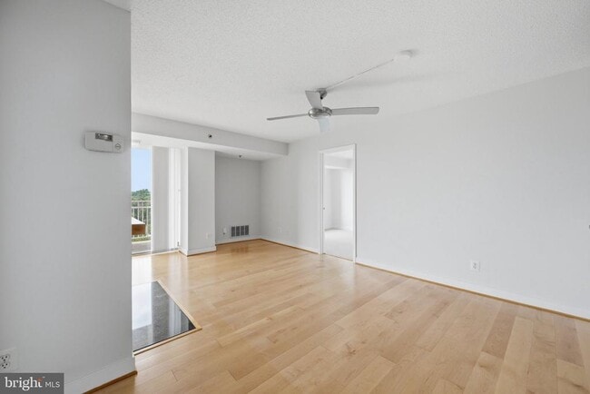 Photo - 7500 Woodmont Ave Unit S1019