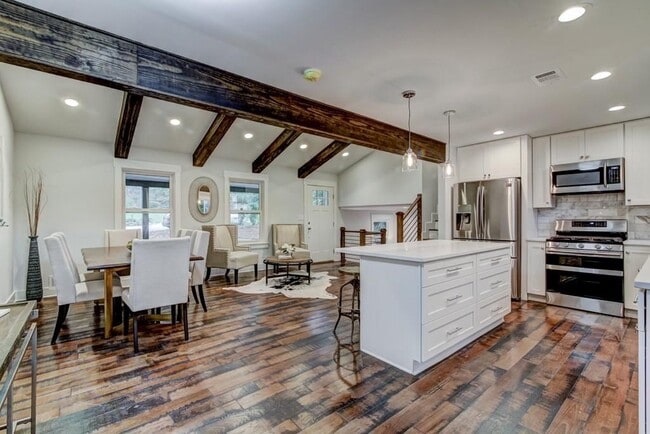 Photo - 260 Moonshadow Ct