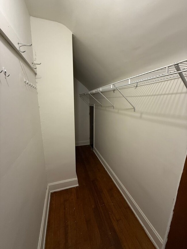 Photo - 3 Bedroom, 2 Bathroom House for Rent