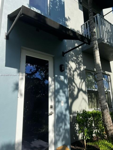 Photo - 440 NE 35th Ct