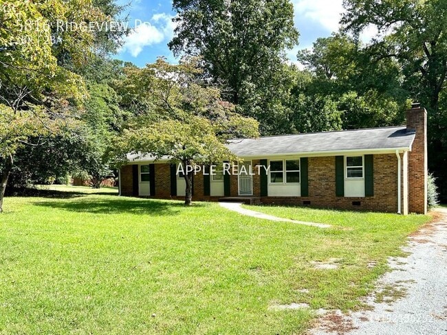 Building Photo - 5816 Ridgeview Rd Rental