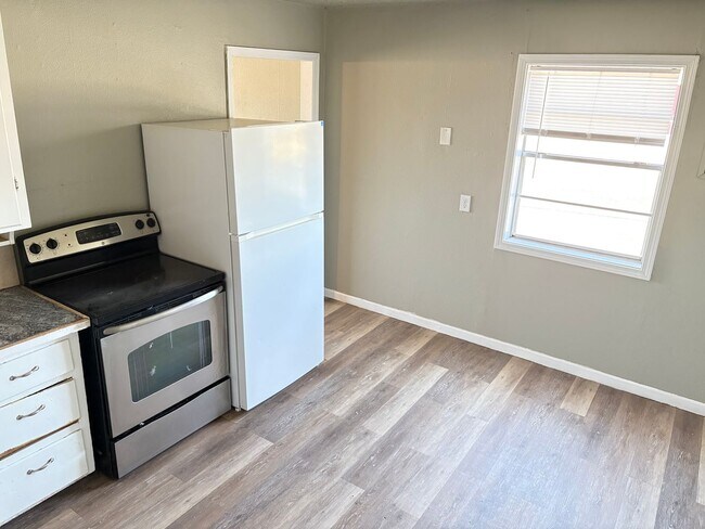 Photo - 2bed/1 Bath - Available May