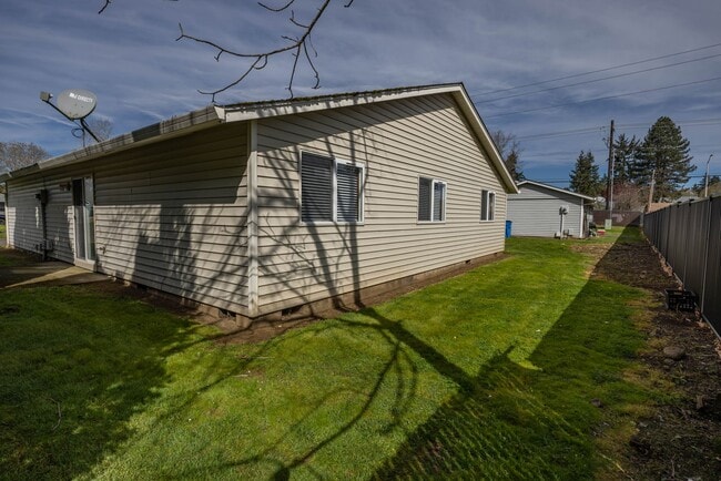 Photo - One Level Ranch Home - Three Bedrooms - Updated in 2024