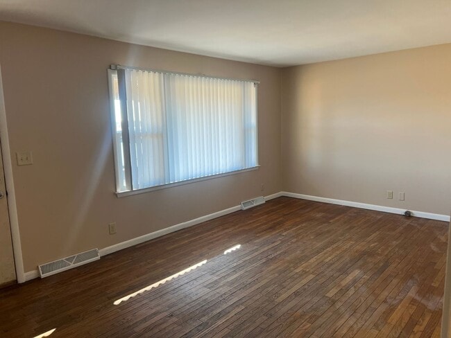 Photo - 5079 Byers Rd