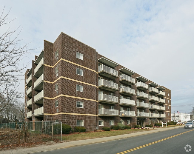 Terry Apartments - Terry Apartments