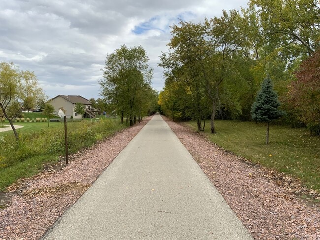 Photo - Starland 2002 Hickory LLC