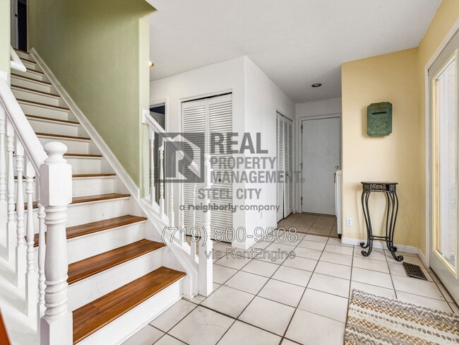 Photo - 275 W Baldwyn Dr