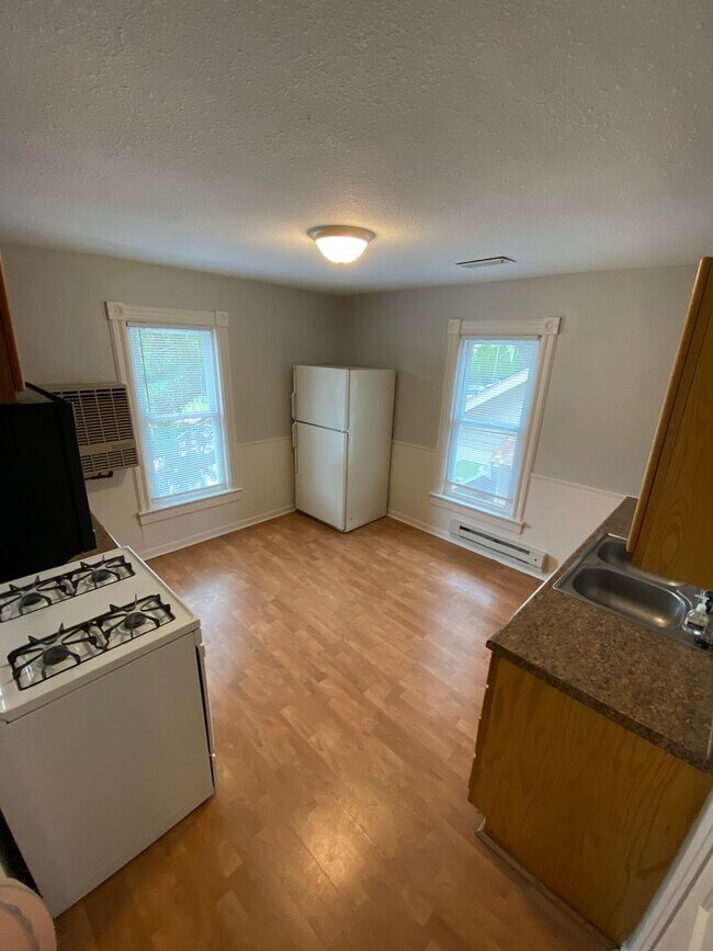 Photo - 104 8th St NW Unit 2