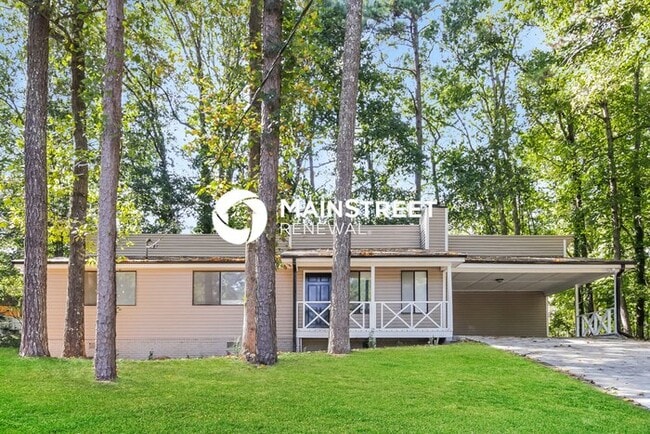 Building Photo - 3 Bedroom Pet-Friendly Home in Riverdale, GA with Main Street Renewal