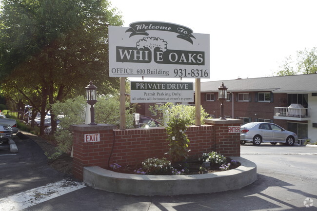Building Photo - White Oaks Rental