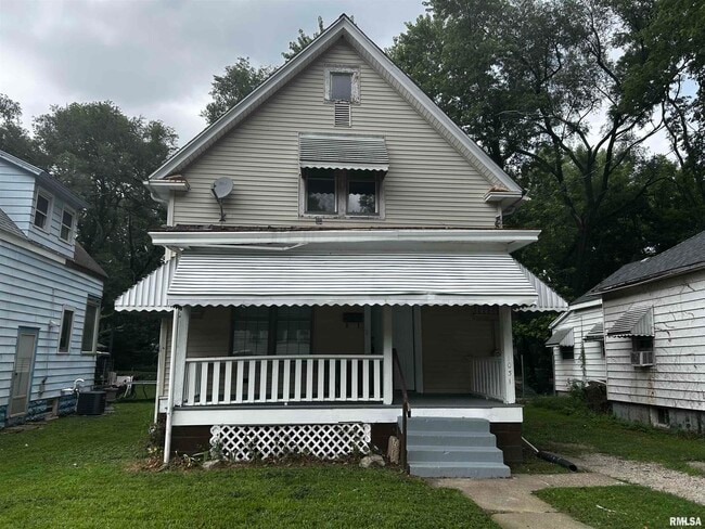Building Photo - 1031 E Behrends Ave Rental