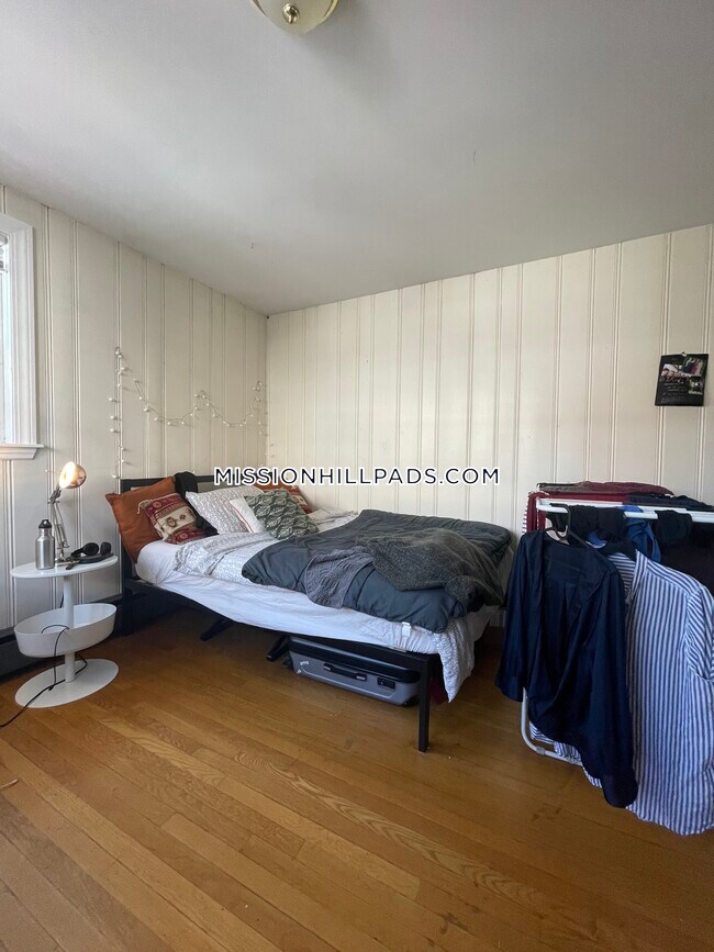 Photo - 9 Hillside St Unit 2