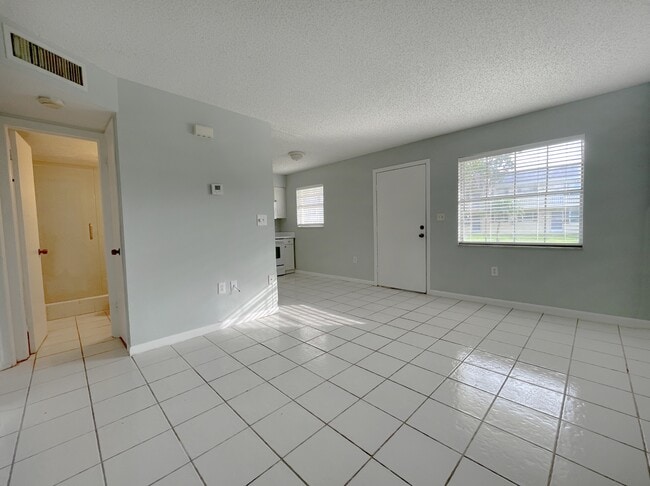 Photo - 3325 Arpt Rd S