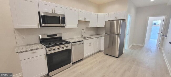Building Photo - 2230 S 21st St Rental