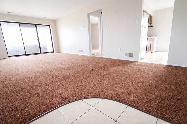 Photo - Canterbury Court