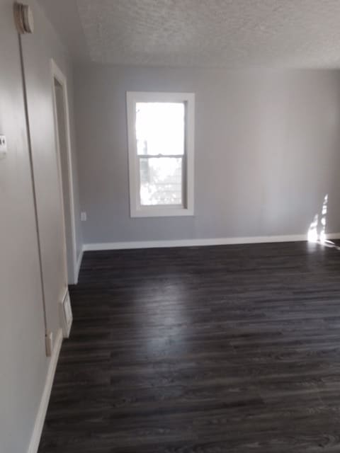 Photo - 852 Retallack St