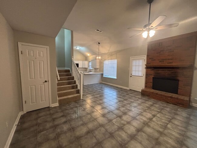 Photo - 3895 Oak Branch Cir E