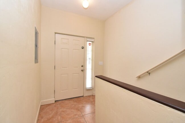 Photo - 2933 SW 35th Pl