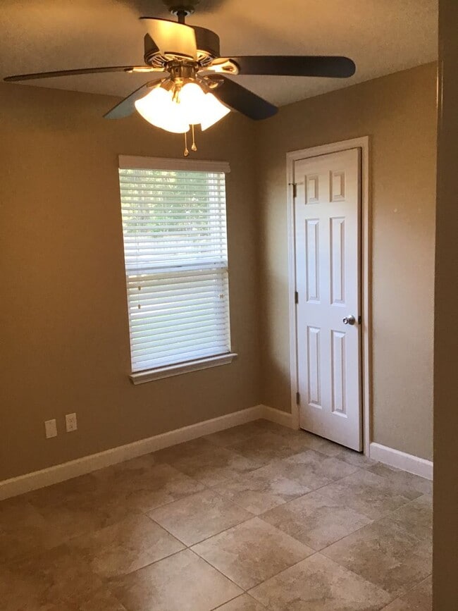 Photo - 3 Bedroom/ 2 Bath - Located Near the Bay & Walking Distance to Publix