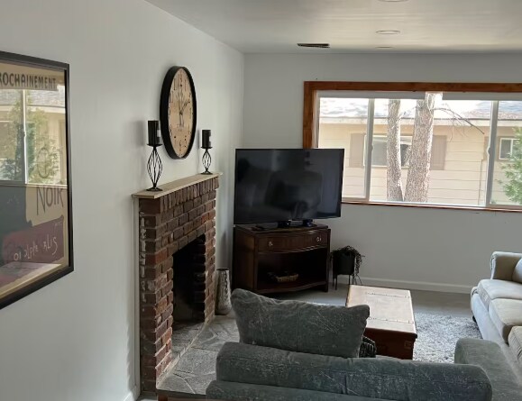 Photo - 929 Harold Dr