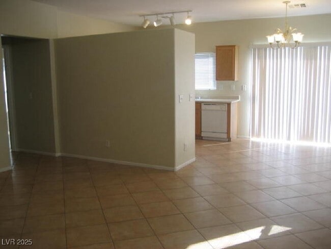 Photo - 6142 Highland Gardens Dr