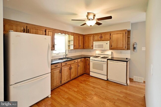 Photo - 51 Macon Dr