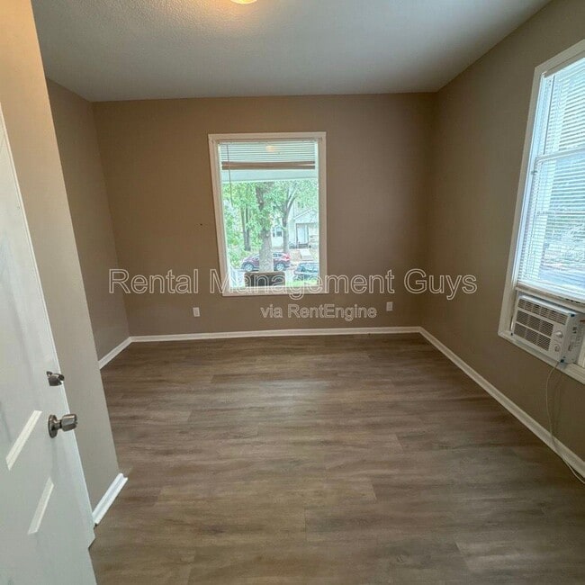 Photo - 2935 N Aldrich Ave
