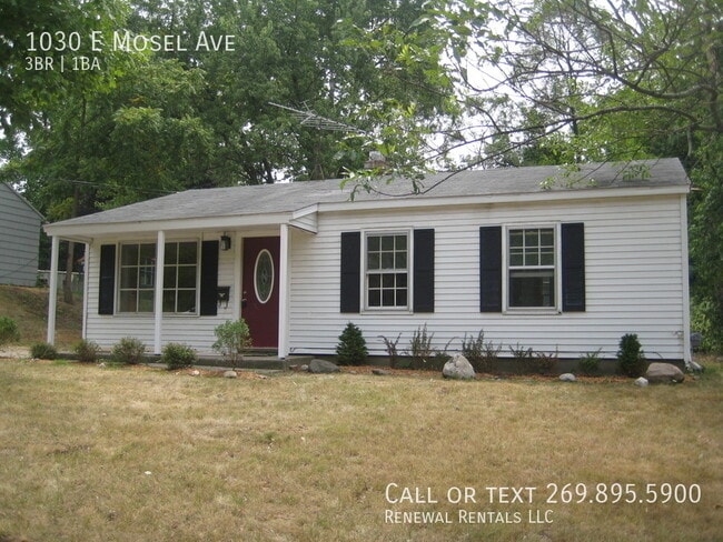 Building Photo - 1030 E Mosel Ave