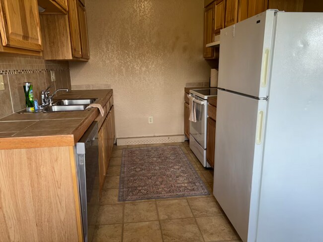 3520 E 42nd Ave Unit 5