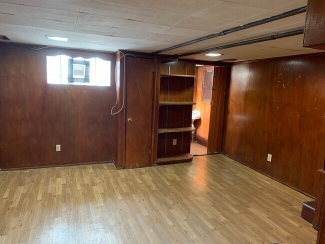 Photo - 6717 Eastwood St