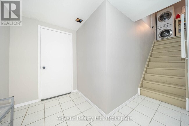 Photo - 49 Cherhill Dr