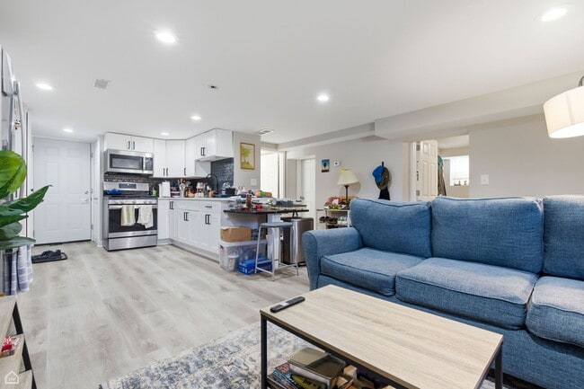 Photo - 1104 Dempster St Unit Garden