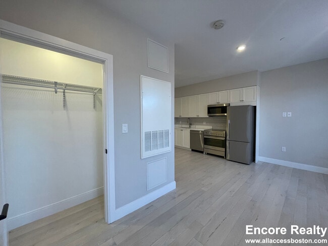 Photo - 203 Green St Unit 3