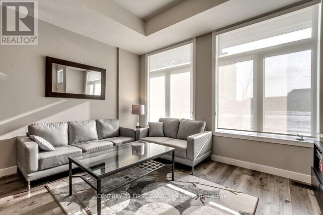 Photo - 275 Callaway Rd Unité 82