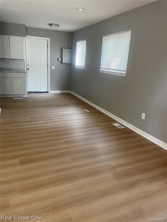 Photo - 28148 Fairfax St