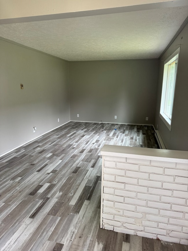 Photo - 200 Robinwood Ave