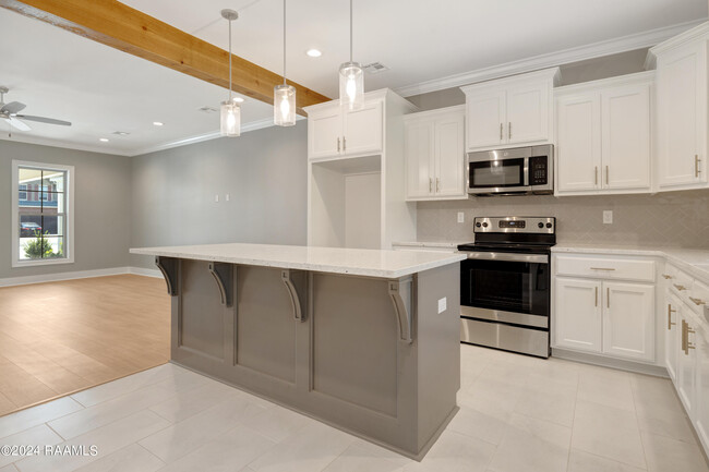 Photo - 190 Emerite Dr Townhome
