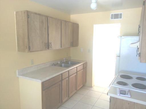Photo - KNOX H Unit 2192 Knox McRae Dr