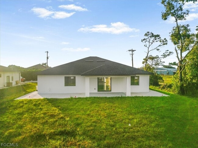 Photo - 541 Chalet Ave S