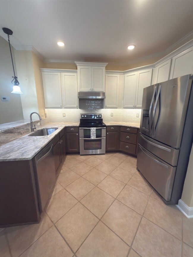 Photo - 715 Botany Loop