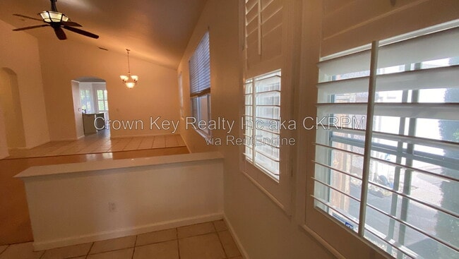 1844 Oswego Ct