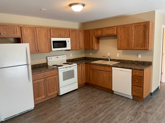 Photo - 2255 Oakdale Rd