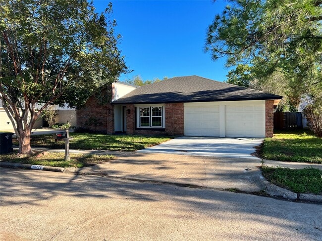 Building Photo - 19739 Moonhollow Dr
