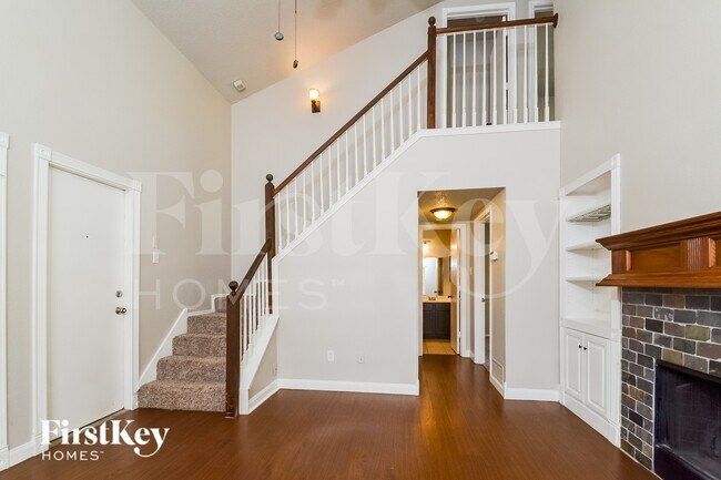 Photo - 2013 Raven Ln