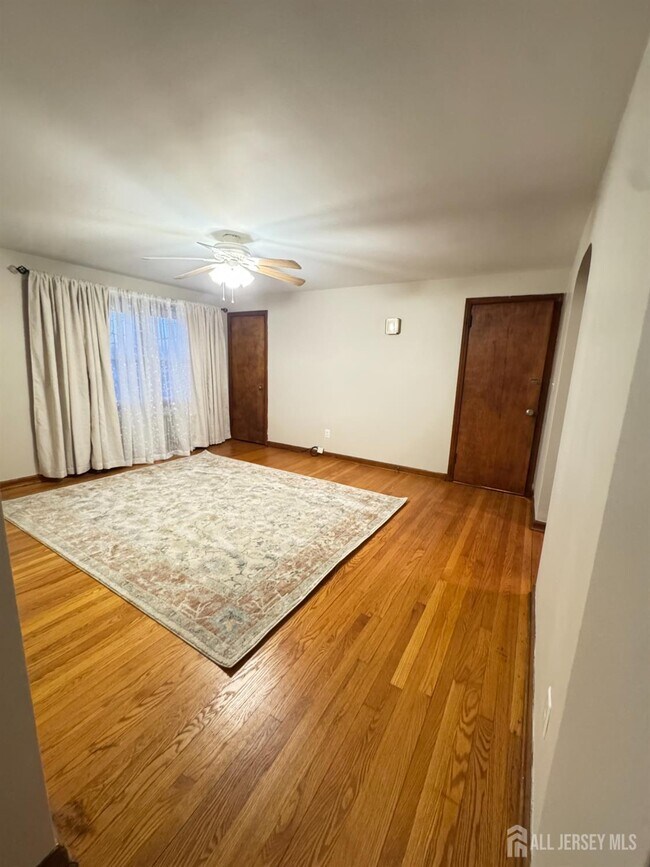 Photo - 3 Jerome Pl Unit 2