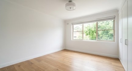8 Asbury Pl