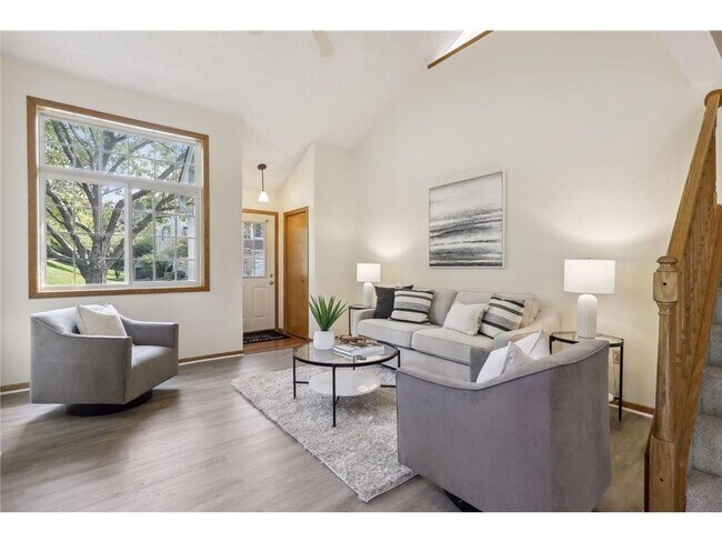 Photo - 15345 Greenhaven Ln