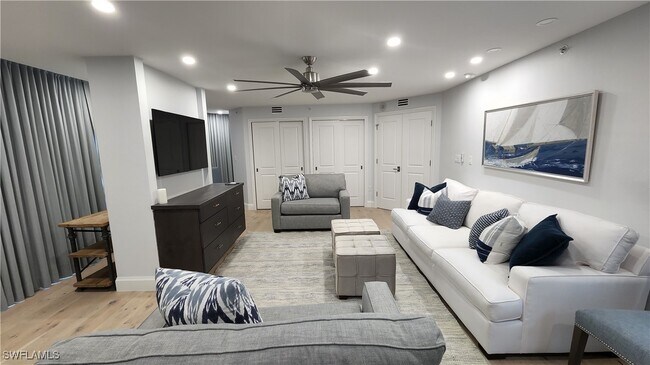 Photo - 20 Seagate Dr Unit 301