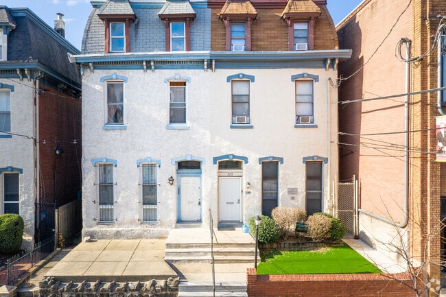 Exterior - Campus Apartments